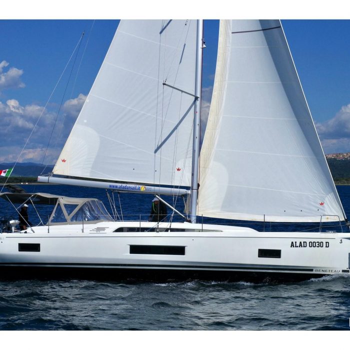 Luna - Water maker, Solar Panel | Oceanis 46.1 photo 2