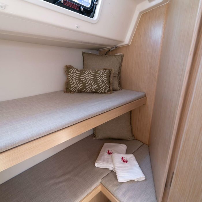 Art N | Bavaria C46 photo 43