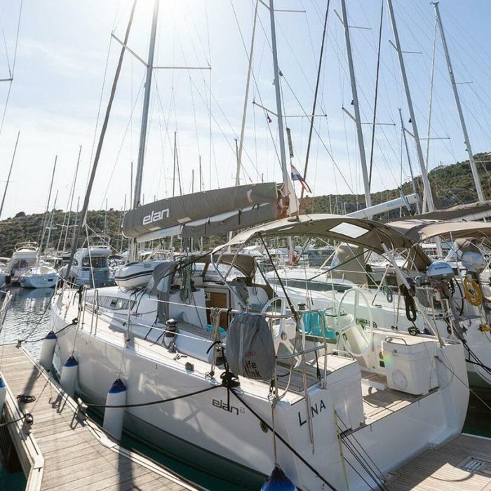 LINA 2020 (new sails 2024., air condition) | Elan E5 photo 7