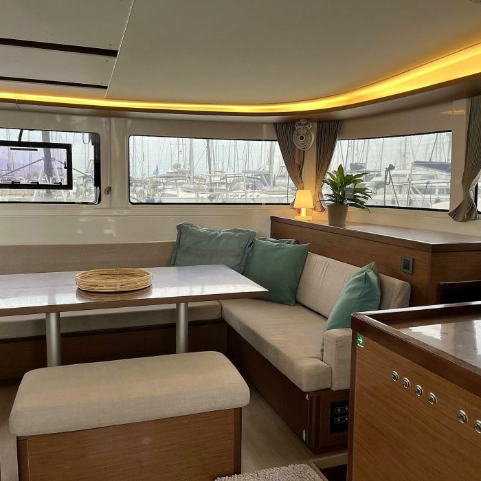 WHITE PEARL | Lagoon 46 photo 12