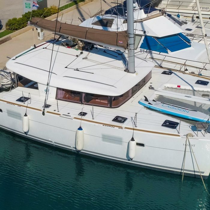 Second Wind | Lagoon 400 S2 photo 4