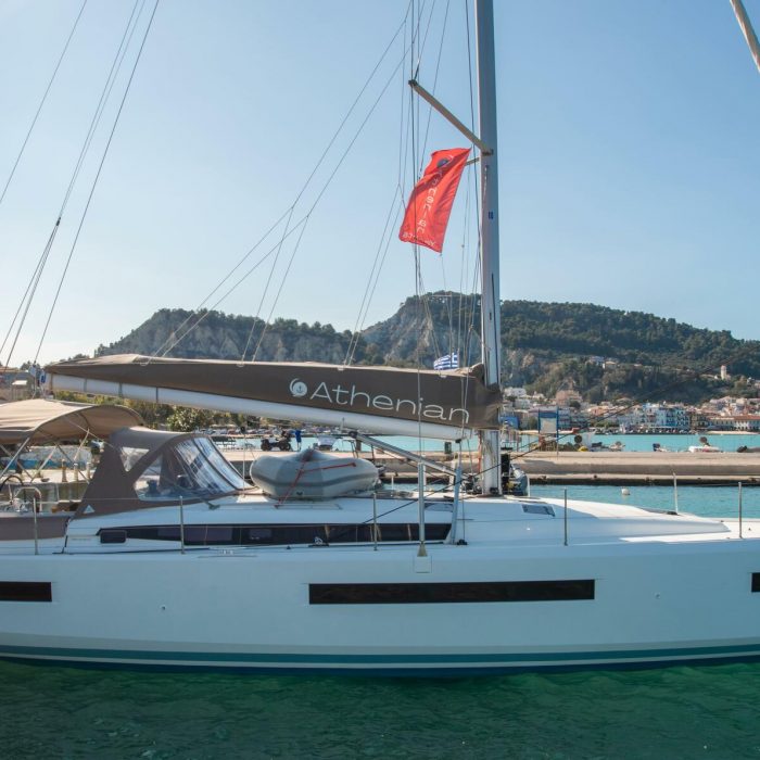 Knot | Sun Odyssey 490 photo 1