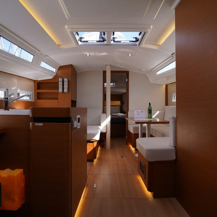 Free Me | Sun Odyssey 410 photo 20
