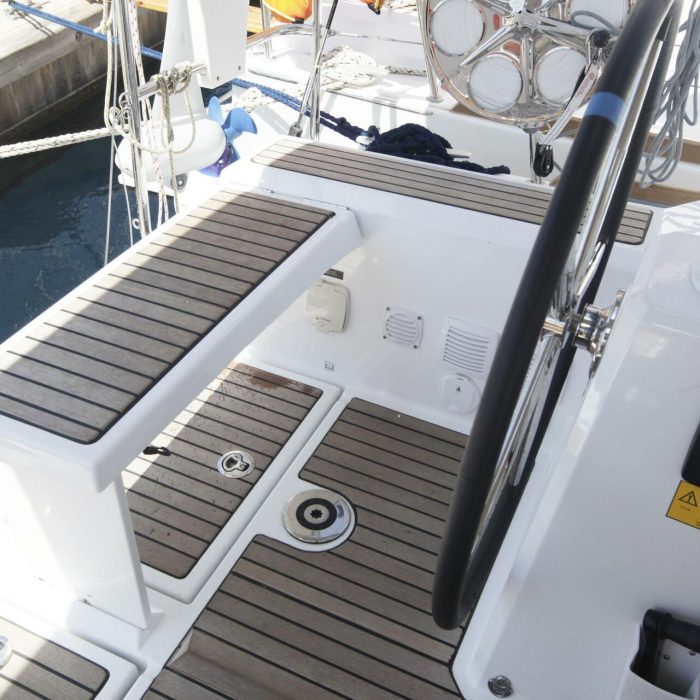 Missy | Oceanis 38.1 photo 6