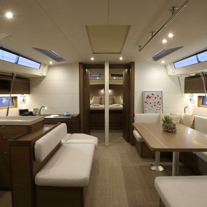 Premium + | Oceanis 51.1 photo 12