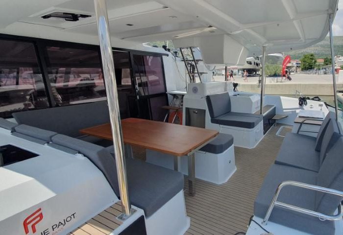 Crazy Diamond | Fountaine Pajot Astrea 42 photo 12