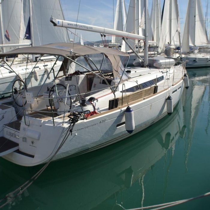 Libera | Sun Odyssey 439 photo 1