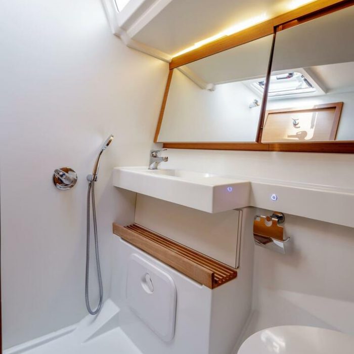 THOUSAND SUNNY | Sun Odyssey 440 photo 17