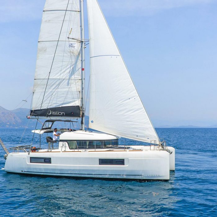 Thalasea | Lagoon 40 photo 2