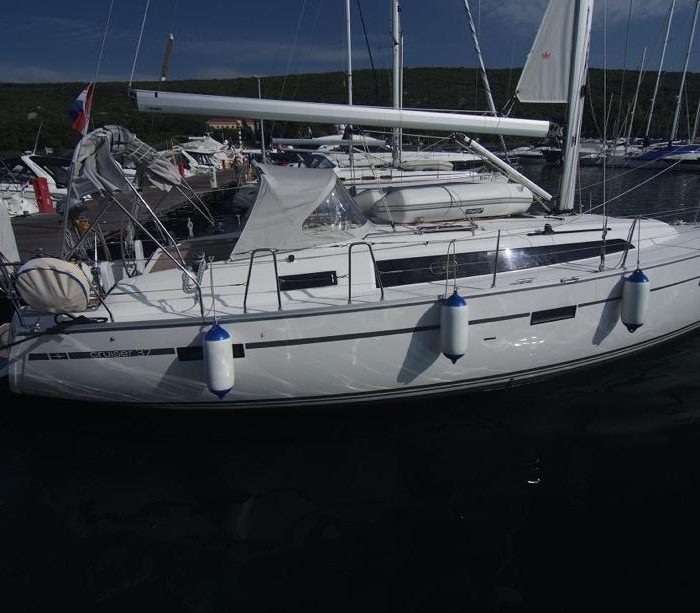 Jugo | Bavaria Cruiser 37 photo 1