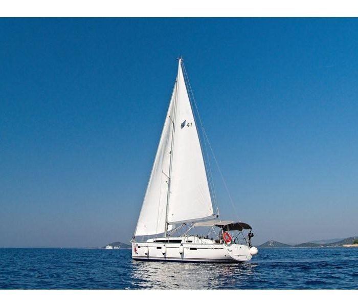MH 68 | Bavaria Cruiser 41 photo 5