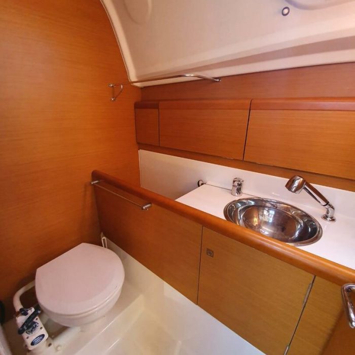 Aqua | Sun Odyssey 33i photo 22
