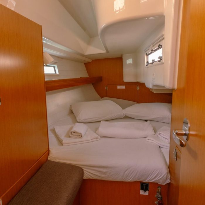 Classic | Bavaria 33 Cruiser photo 9