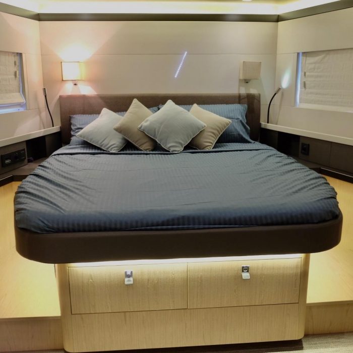 Premium + | Oceanis Yacht 62 photo 42