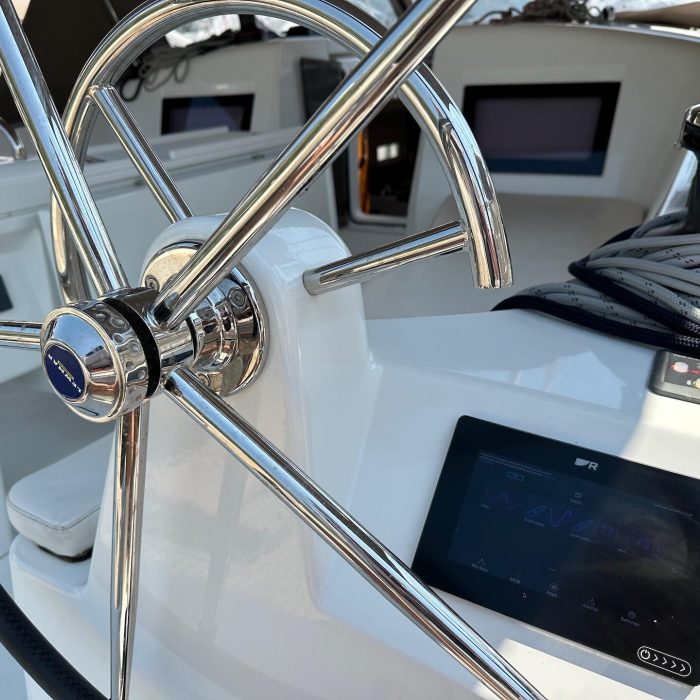 Wind Kiss | Sun Odyssey 410 photo 7