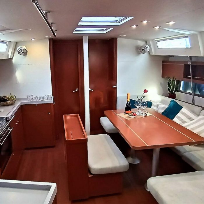 Blue Satellite | Oceanis 46.1 photo 17