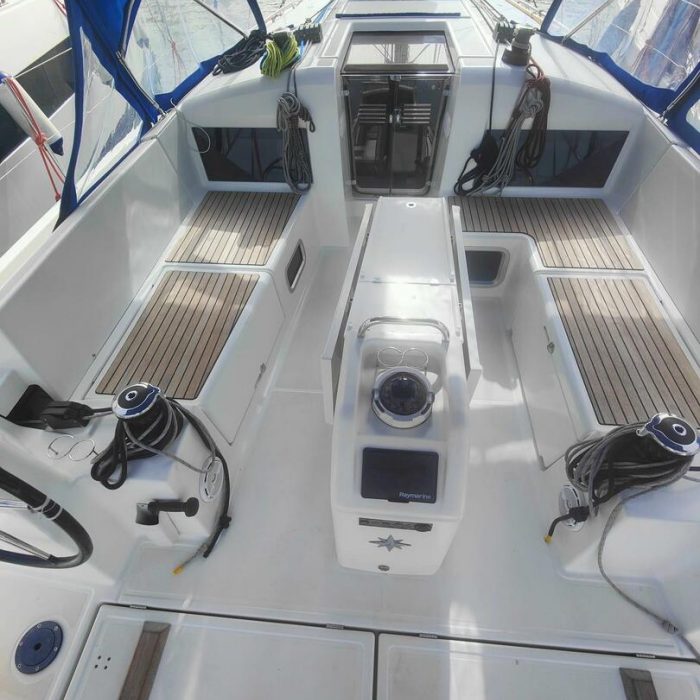 Iddu | Sun Odyssey 440 photo 3