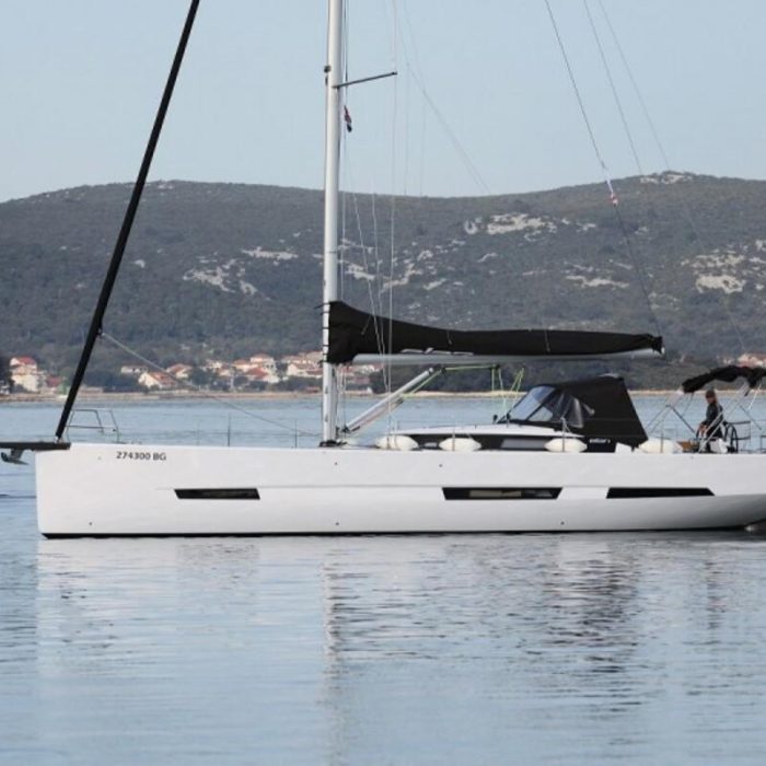 Revolution | Elan GT 6 Porsche Design 50 feet with AC and Generator photo 7