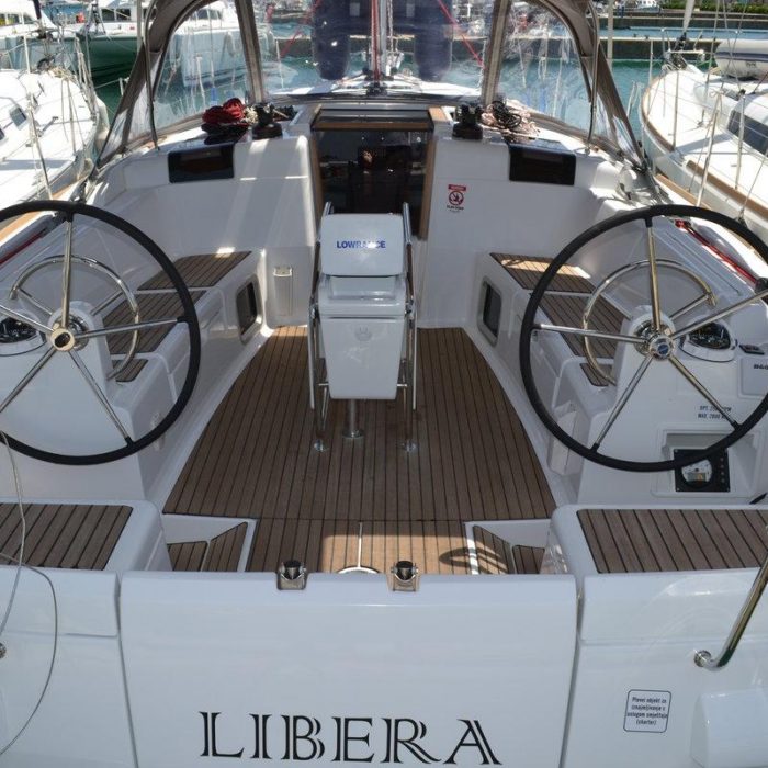 Libera | Sun Odyssey 439 photo 13