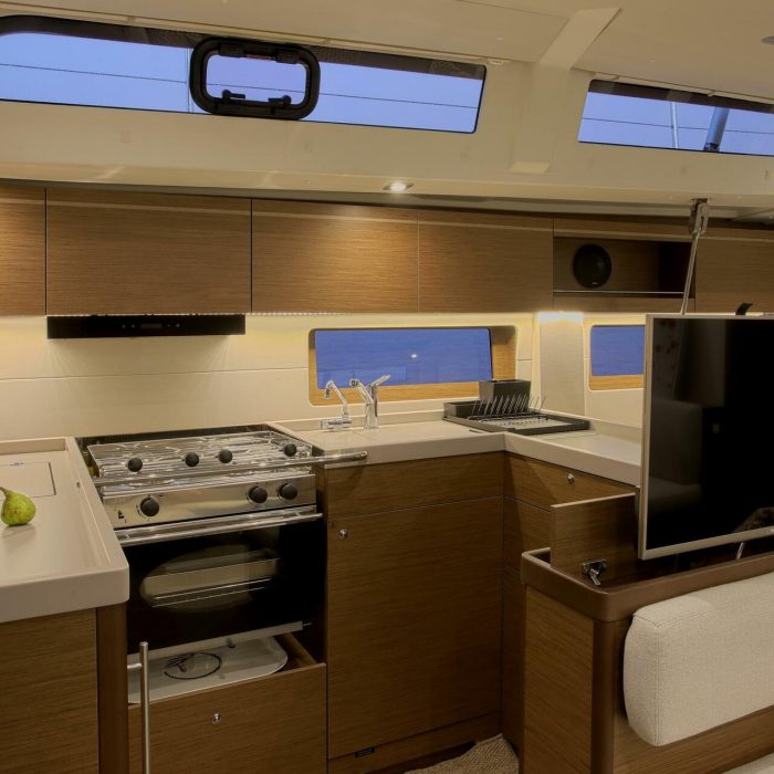 Premium + | Oceanis 51.1 photo 15