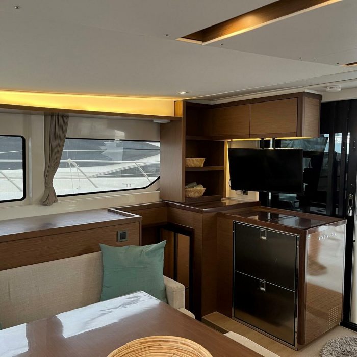 WHITE PEARL | Lagoon 46 photo 9