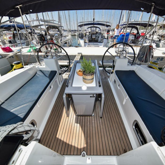 4Play | Oceanis 41.1 photo 9