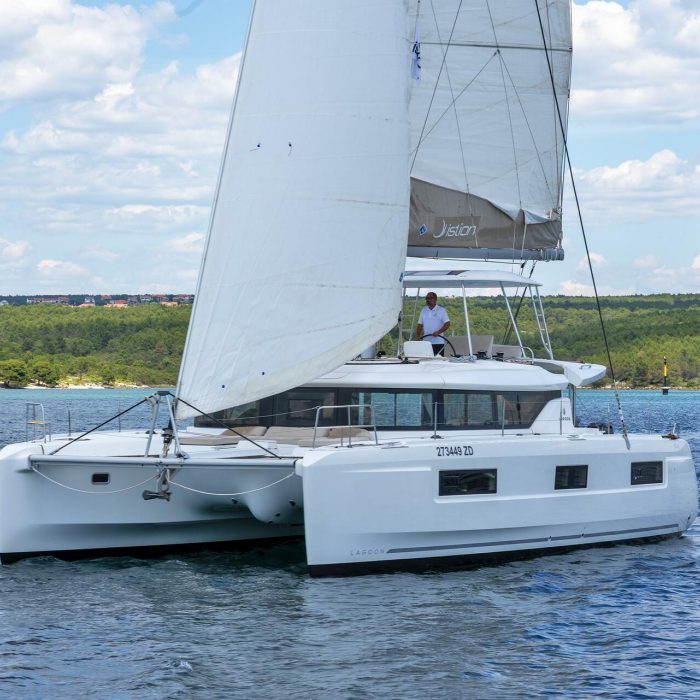 White Pearl | Lagoon 46 photo 4
