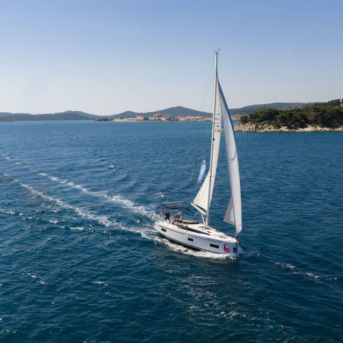 Freya | Bavaria C38 photo 7