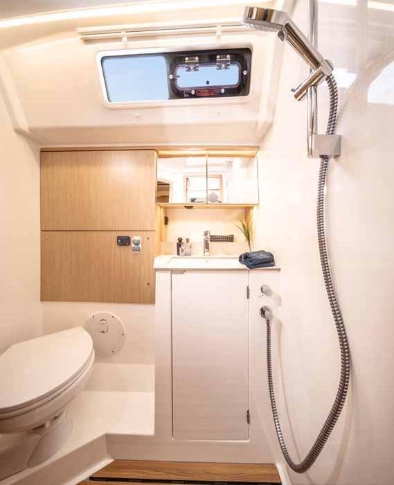 Moonlark | Bavaria C46 - 4 cab. photo 12