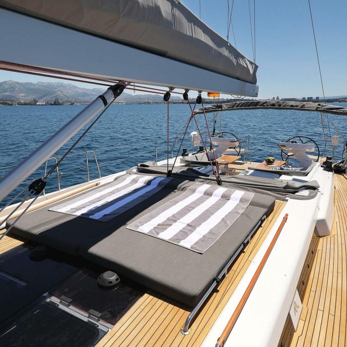 Hot Stuff | Hanse 588 photo 4