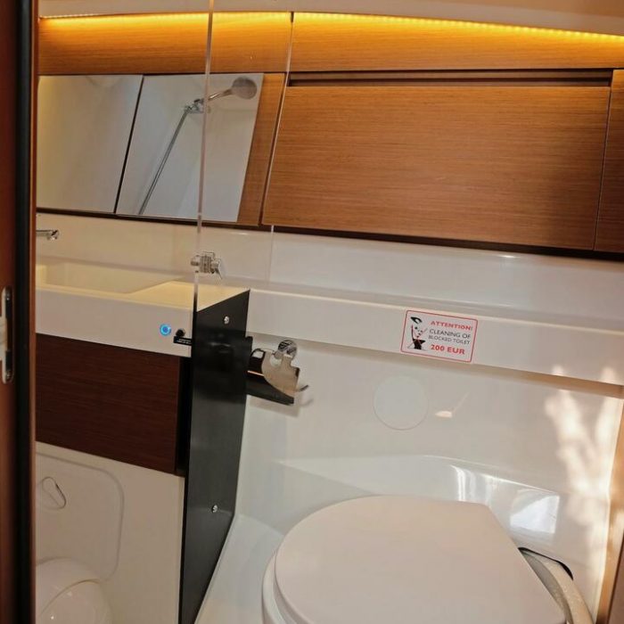 Bella Ciao | Sun Odyssey 410 photo 13