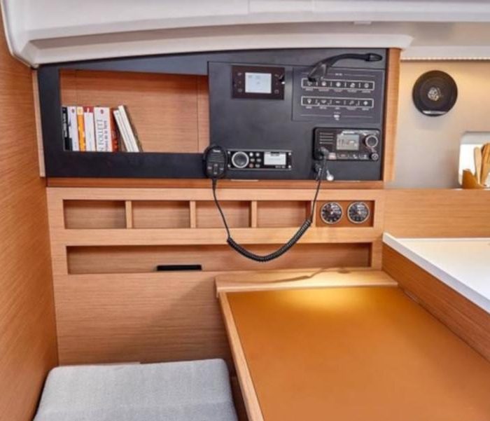 Chimera | Sun Odyssey 410 photo 9 Chimera | Sun Odyssey 410 photo 9