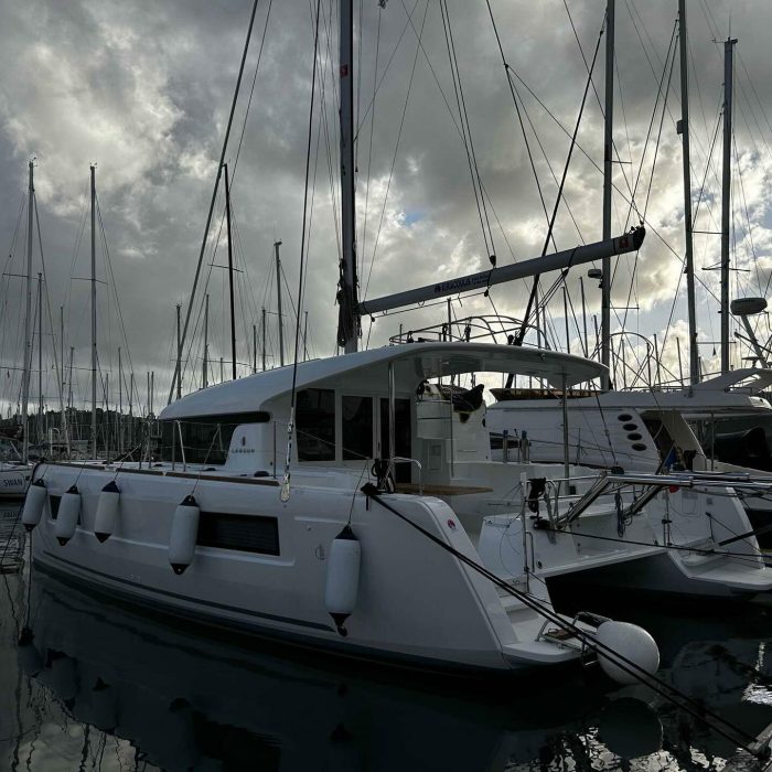 Didoo | Lagoon 40 photo 1