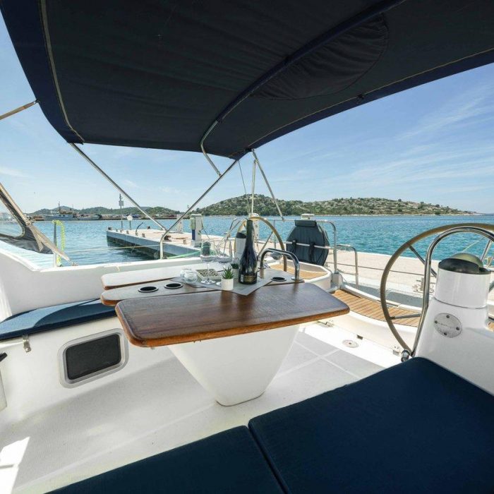 Ema | Sun Odyssey 42i photo 8