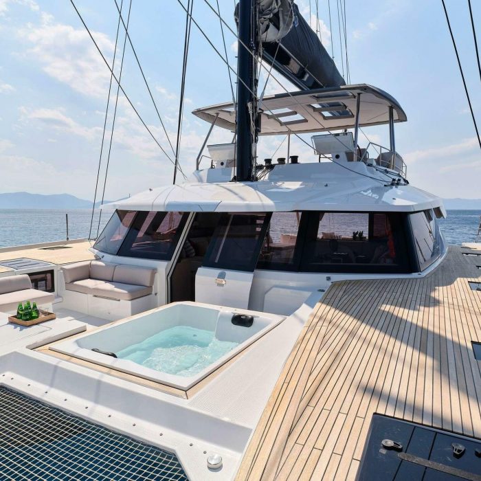 Alexandra II | Fountaine Pajot Alegria 67 photo 2