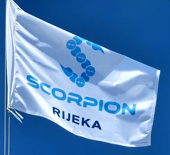 Scorpion | Bavaria 44 photo 52