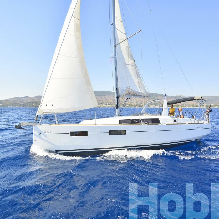 Hobbit | Oceanis 35 photo 8