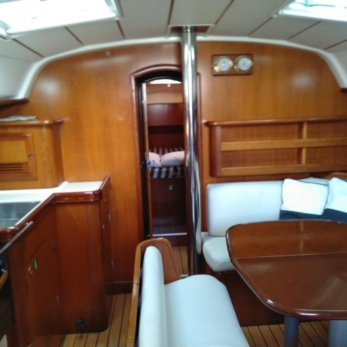 Nemesis | Oceanis 411 photo 5