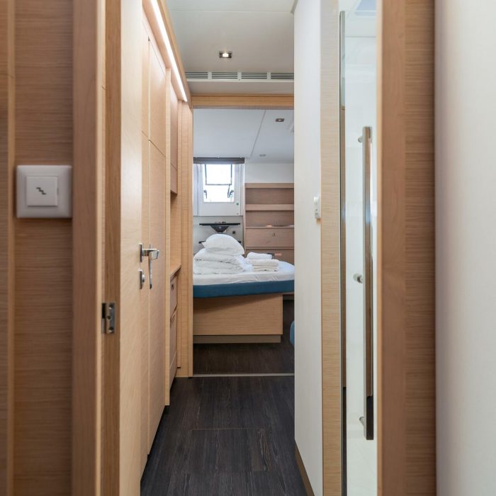 Odysseus | Fountaine Pajot Aura 51 photo 13