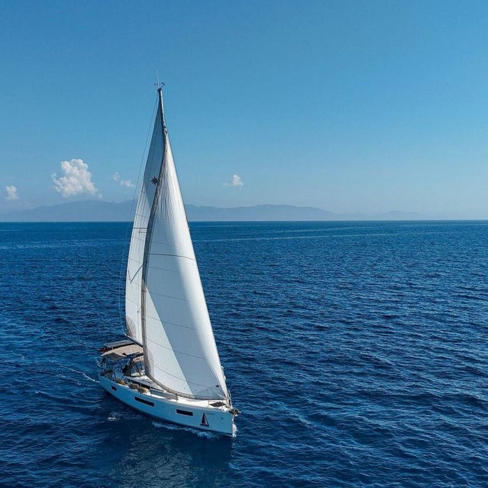 Bonbon | Sun Odyssey 440 photo 2