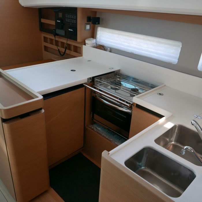 Frenetica | Sun Odyssey 440 photo 15