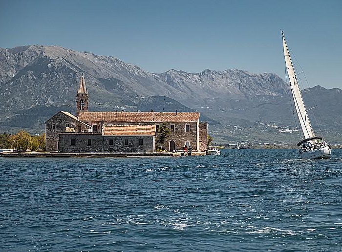 Altair | Bavaria Cruiser 46 photo 30