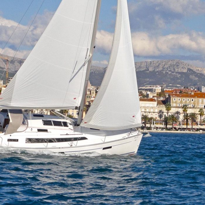 Lirica | Bavaria Cruiser 37 photo 8