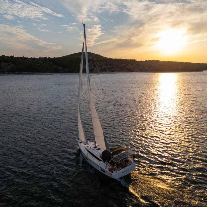 Vento Estivo | Bavaria C42 photo 15