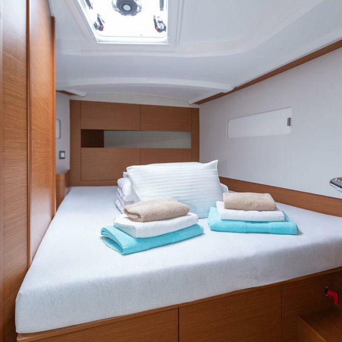OSKAR  new 2024 (air condition, solar panels) | Sun Odyssey 410 photo 9