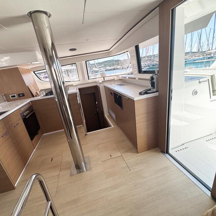 Grand Azure | Bali 4.6 - 5 + 1 cab. photo 16