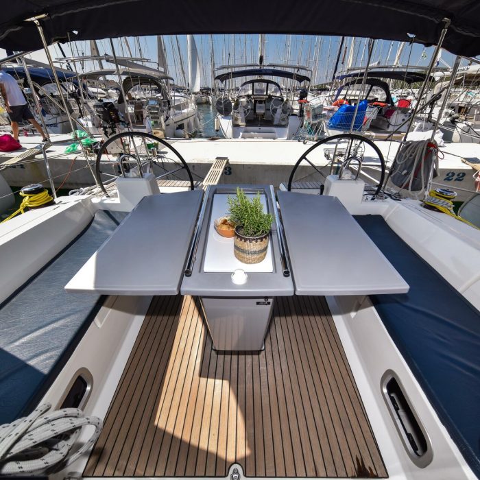 4Play | Oceanis 41.1 photo 10