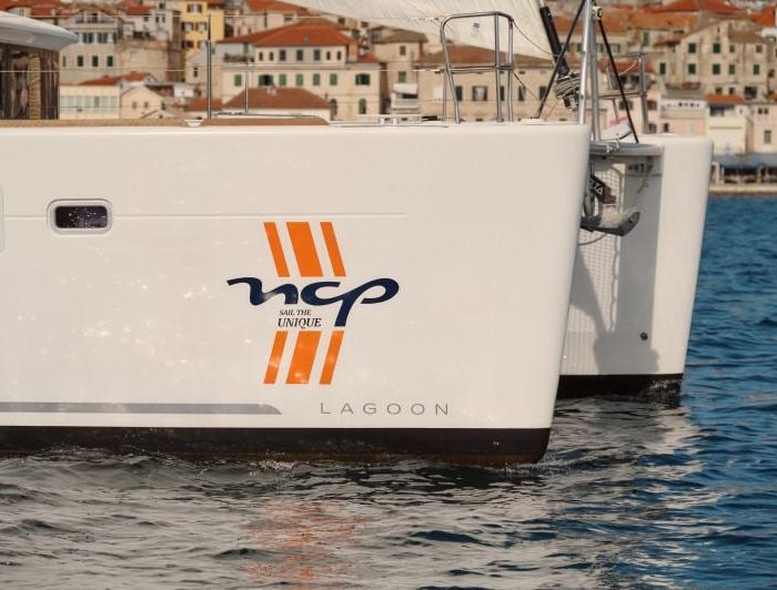 Zuzo 2 | Lagoon 450 photo 38