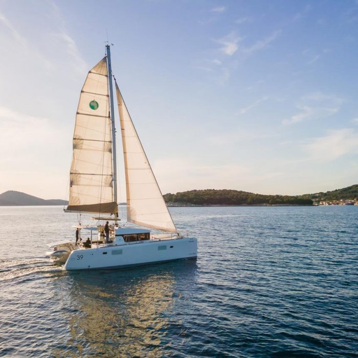 White Pearl | Lagoon 39 photo 8