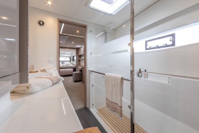 Diadem | Fountaine Pajot Elba 45 photo 7
